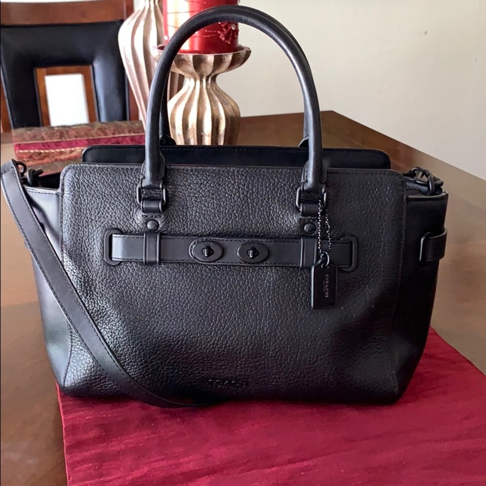 ❤️SOLD❤️Coach Carry black 25 black leather satchel